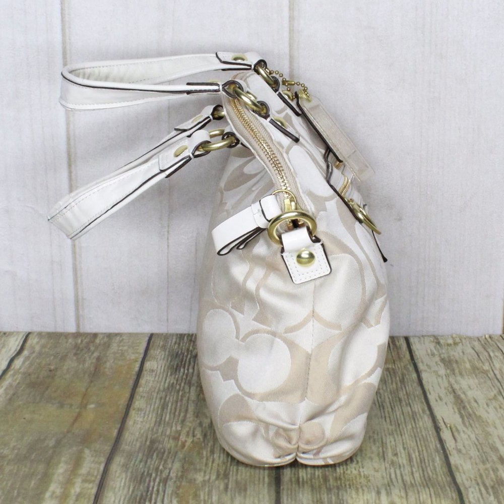 COACH Daisy Signature Foldover Shoulder Bag - Picture 3 of 12